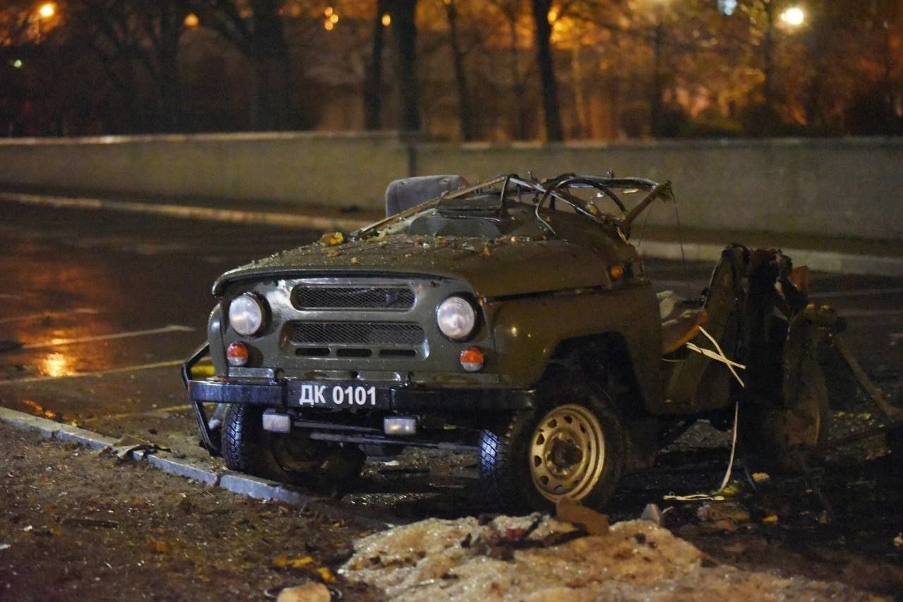 EMPTY PARKING LOT UAZ4696 military vehicle blown up The Cyber
